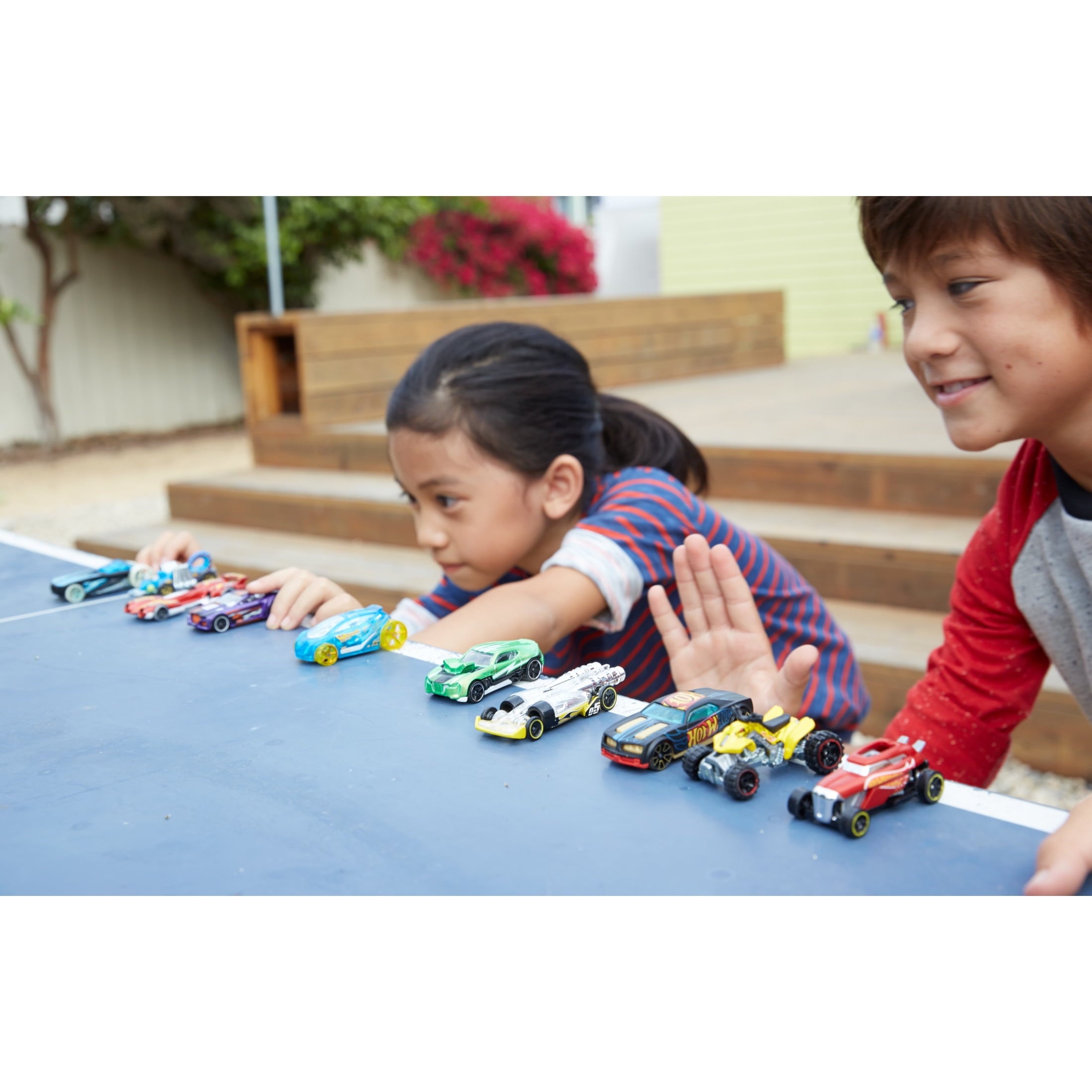 Hot Wheels Cars, 5-Pack of Die-Cast Toy Cars or Trucks in 1:64 Scale (Styles & Colors May Vary, Items May Not Be Pictured)