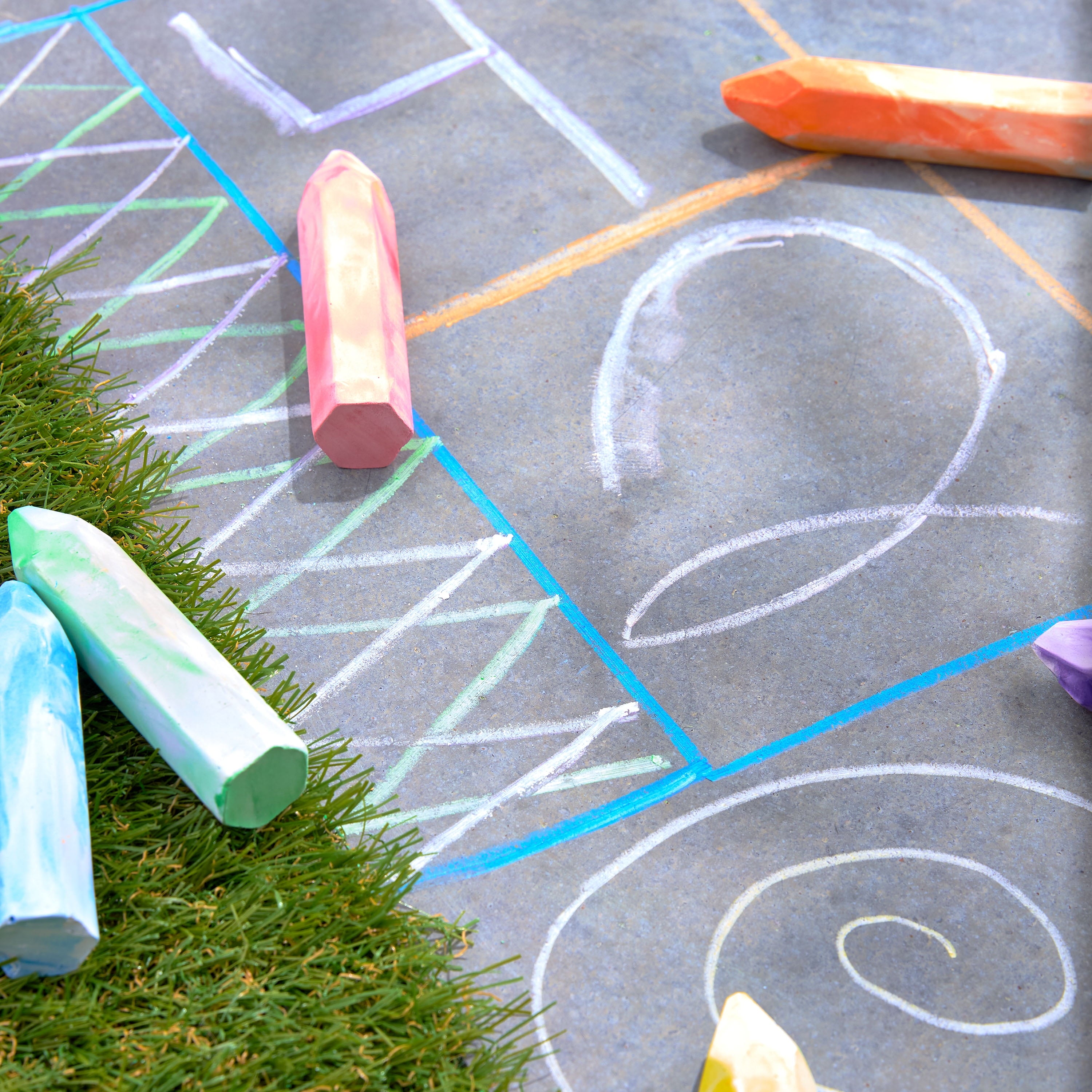 Play Day 48 Count Multicolor Sidewalk Chalk Set